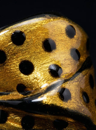 Efemera hand-painted enamel extreme macro - Butterfly ring polka dot detail